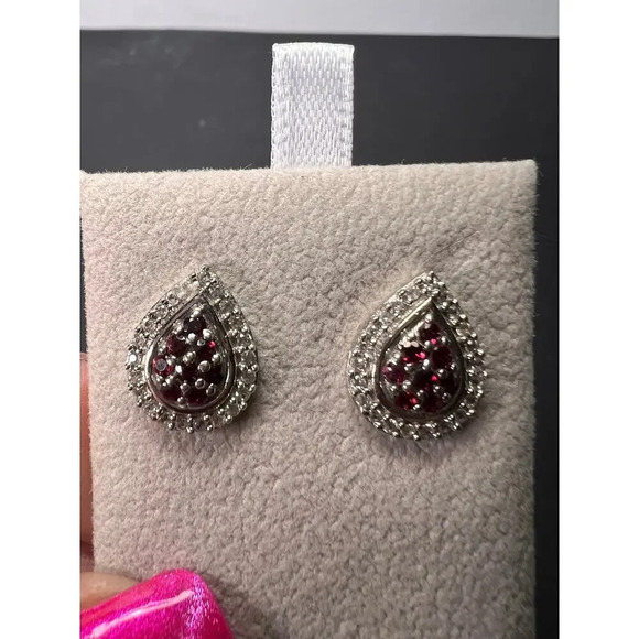 Red garnet and white topaz teardrop sterling silver post earrings - Picture 5 of 8